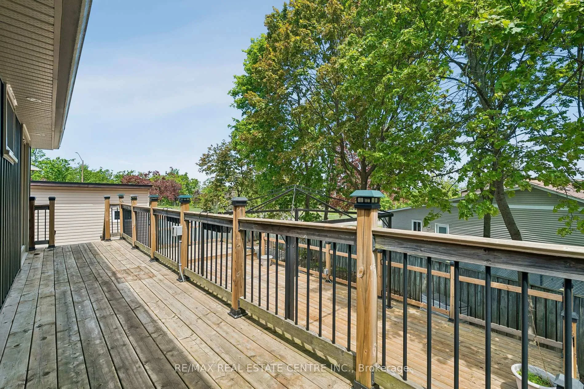 Photo 28 of 47 Christie Crescent, Barrie, Letitia Heights — HOMEH