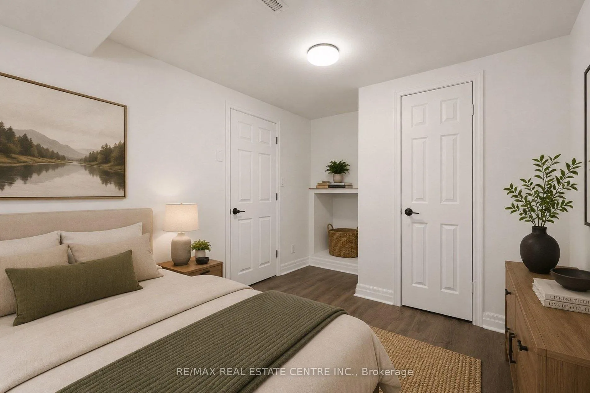 Photo 32 of 47 Christie Crescent, Barrie, Letitia Heights — HOMEH