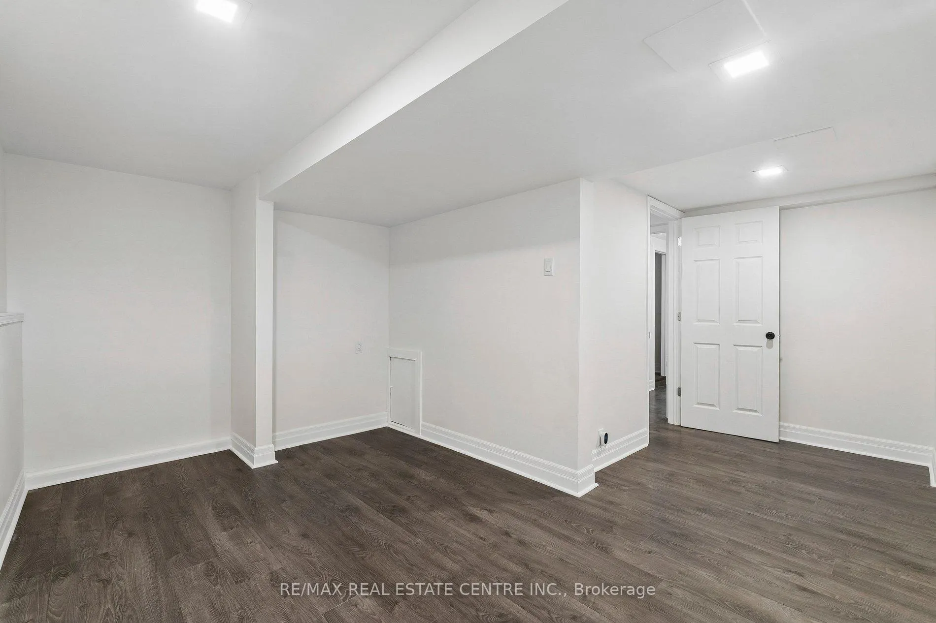 Photo 36 of 47 Christie Crescent, Barrie, Letitia Heights — HOMEH