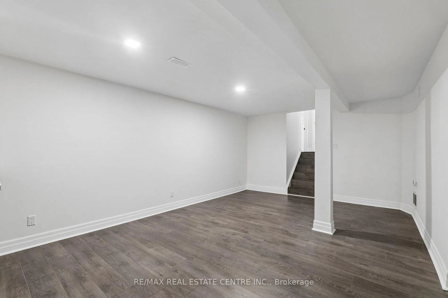 Photo 40 of 47 Christie Crescent, Barrie, Letitia Heights — HOMEH