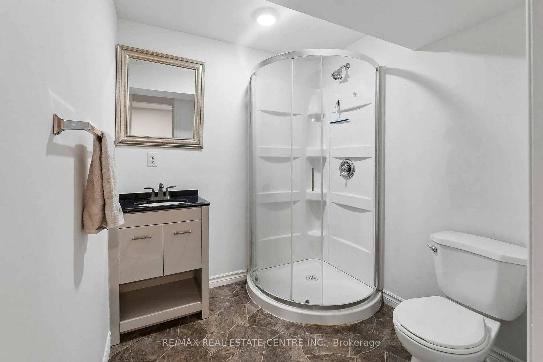 Photo 43 of 47 Christie Crescent, Barrie, Letitia Heights — HOMEH