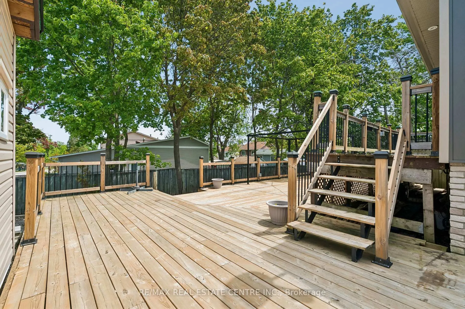 Photo 46 of 47 Christie Crescent, Barrie, Letitia Heights — HOMEH