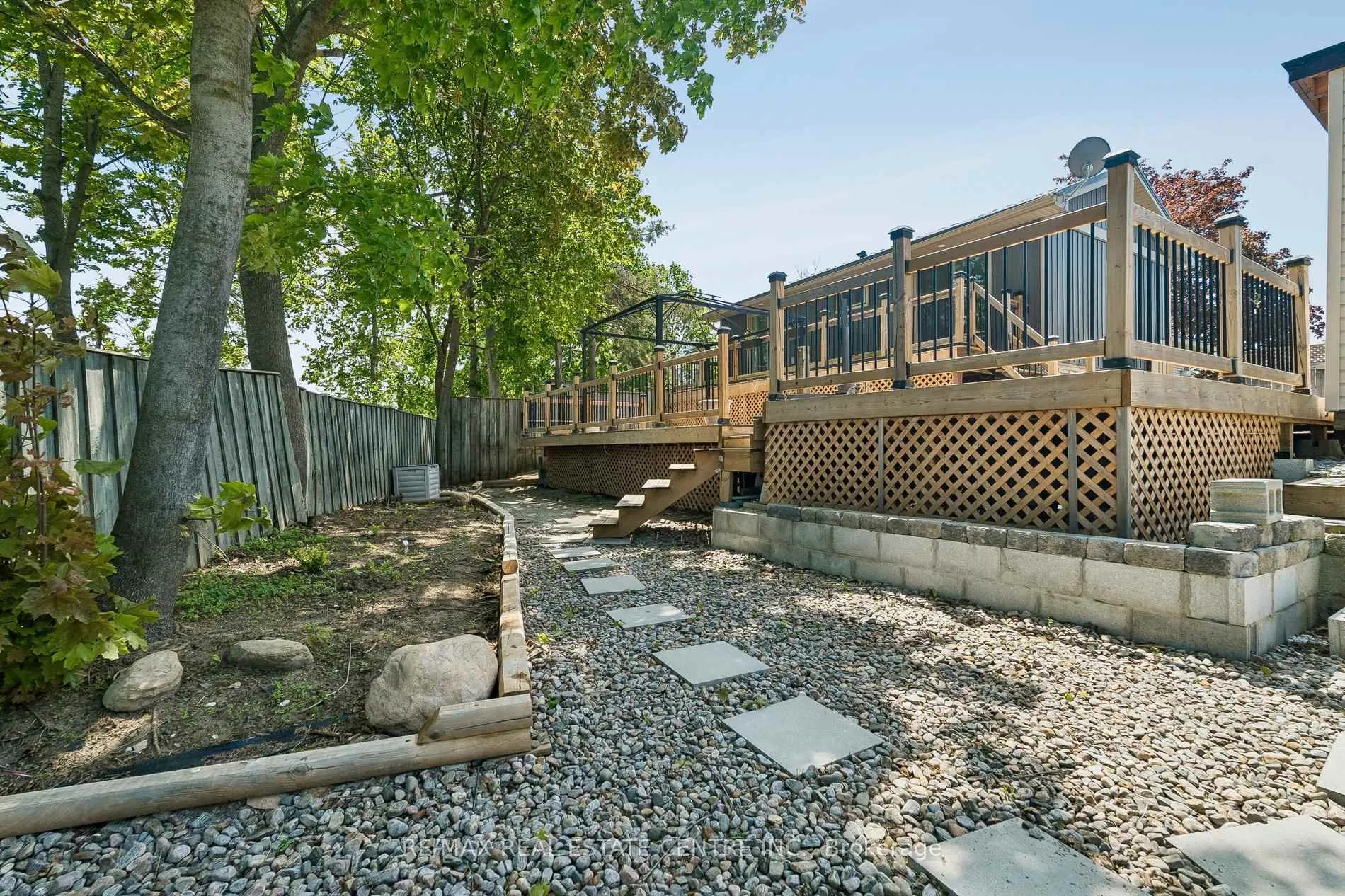 Photo 49 of 47 Christie Crescent, Barrie, Letitia Heights — HOMEH