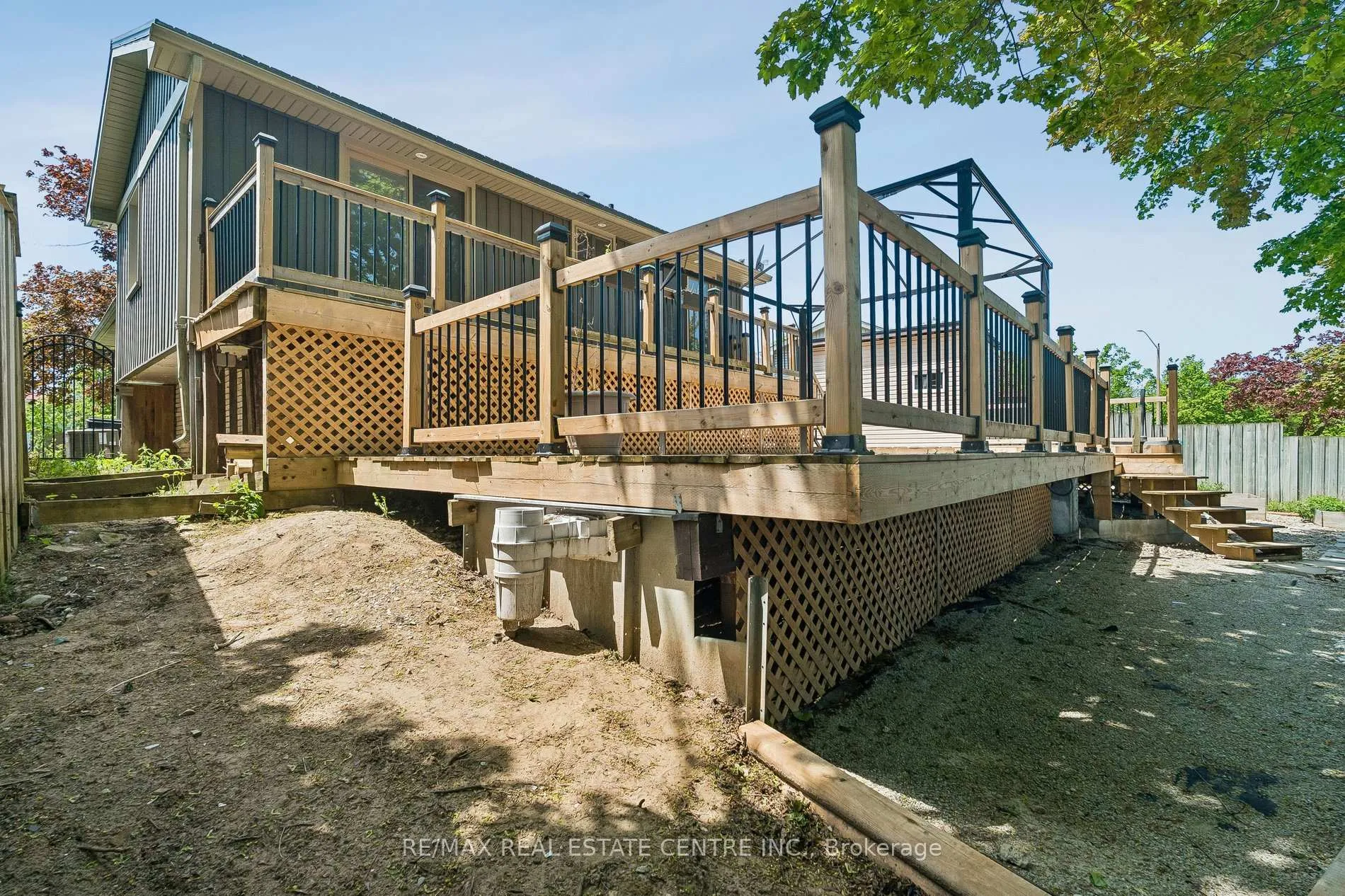 Photo 50 of 47 Christie Crescent, Barrie, Letitia Heights — HOMEH