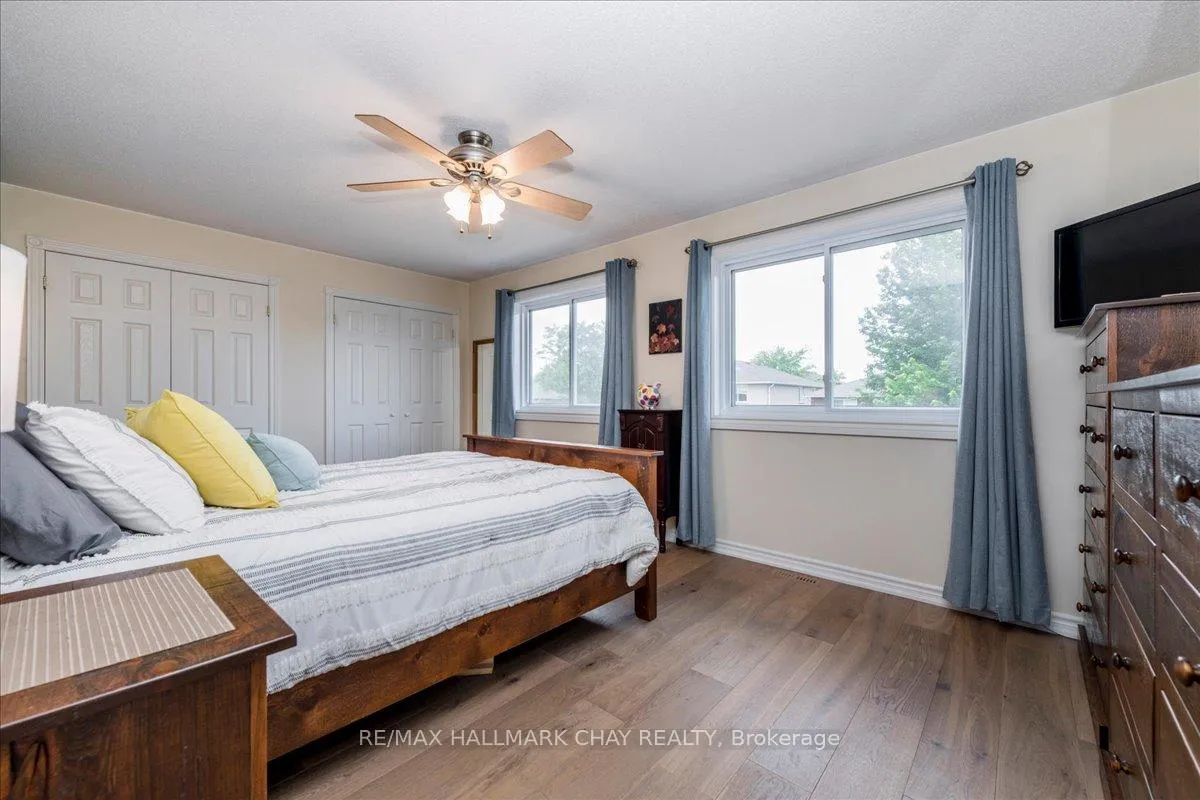 Photo 10 of 85 Miller Drive, Barrie, Edgehill Drive — HOMEH