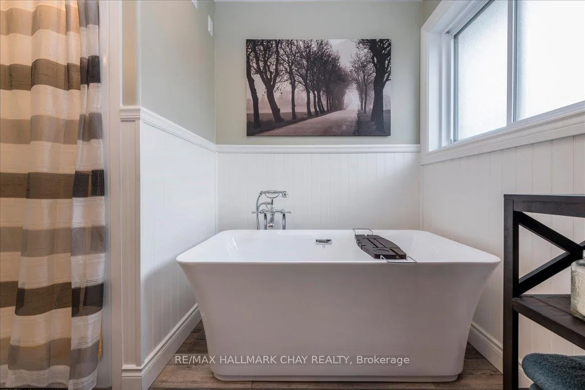 Photo 12 of 85 Miller Drive, Barrie, Edgehill Drive — HOMEH