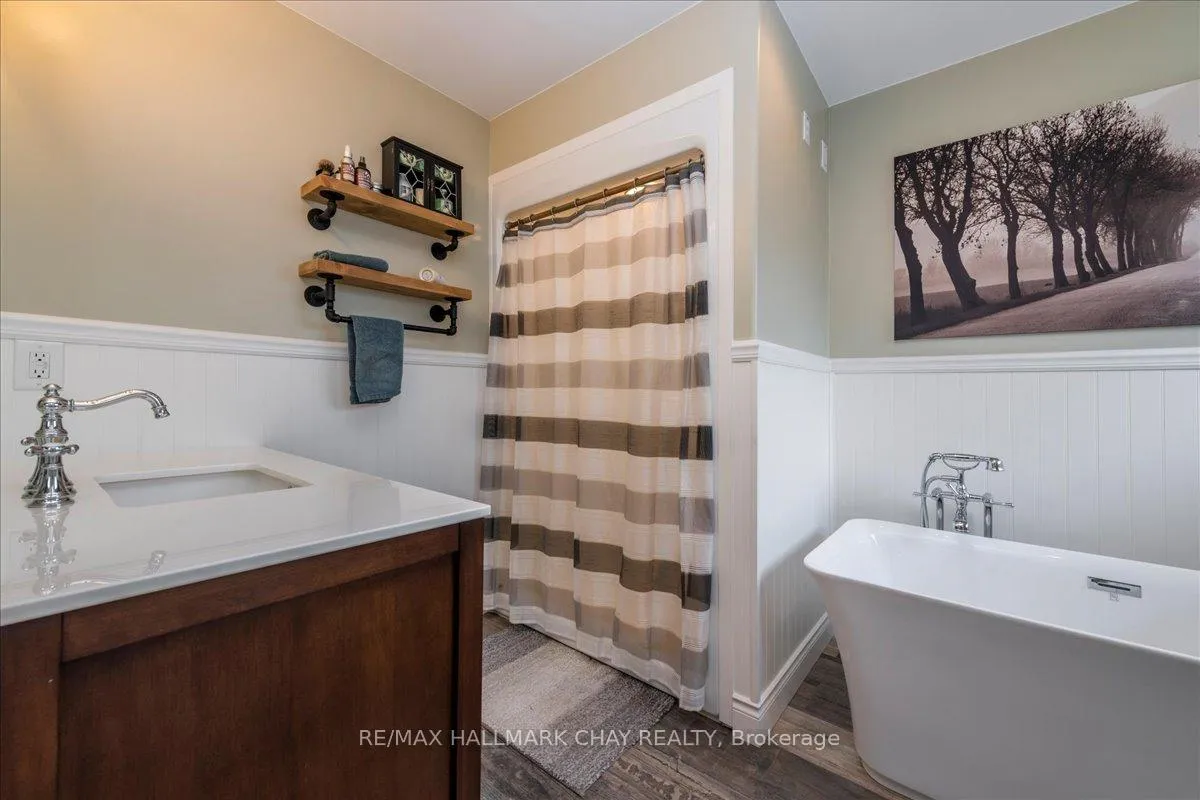 Photo 13 of 85 Miller Drive, Barrie, Edgehill Drive — HOMEH