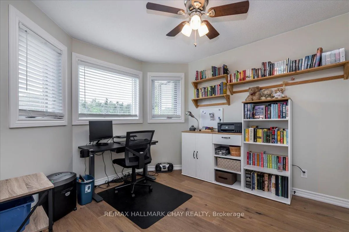 Photo 16 of 85 Miller Drive, Barrie, Edgehill Drive — HOMEH
