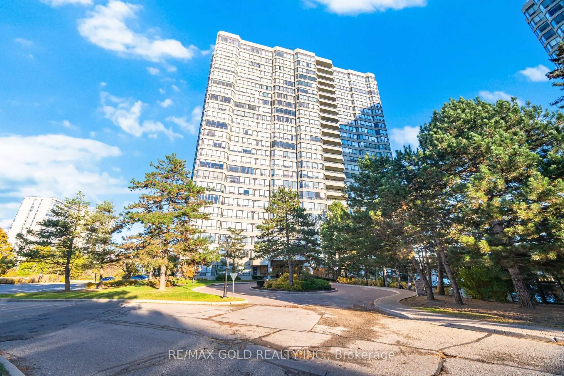 Photo 1 of Unit 1908, 22 Hanover Road, Brampton, Queen Street Corridor — HOMEH