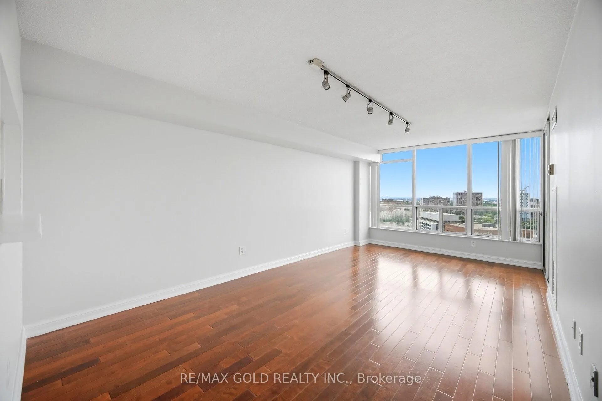 Photo 9 of Unit 1908, 22 Hanover Road, Brampton, Queen Street Corridor — HOMEH