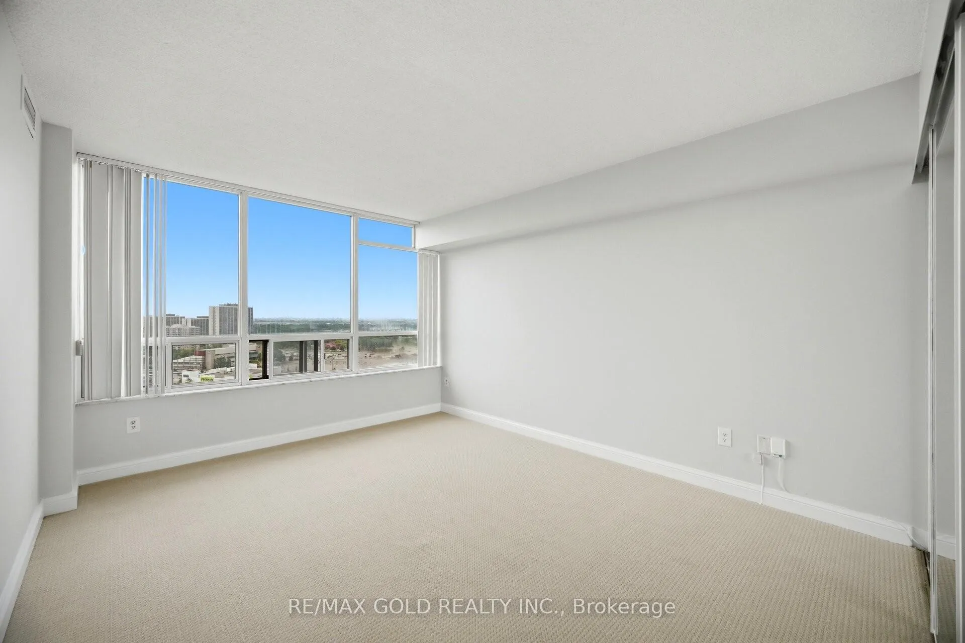 Photo 10 of Unit 1908, 22 Hanover Road, Brampton, Queen Street Corridor — HOMEH