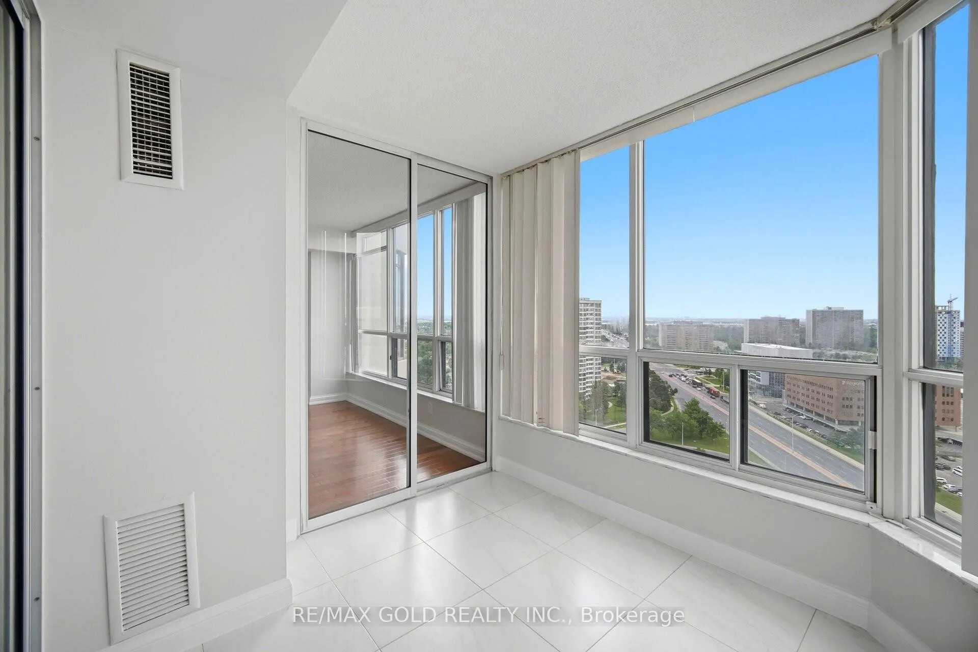 Photo 14 of Unit 1908, 22 Hanover Road, Brampton, Queen Street Corridor — HOMEH
