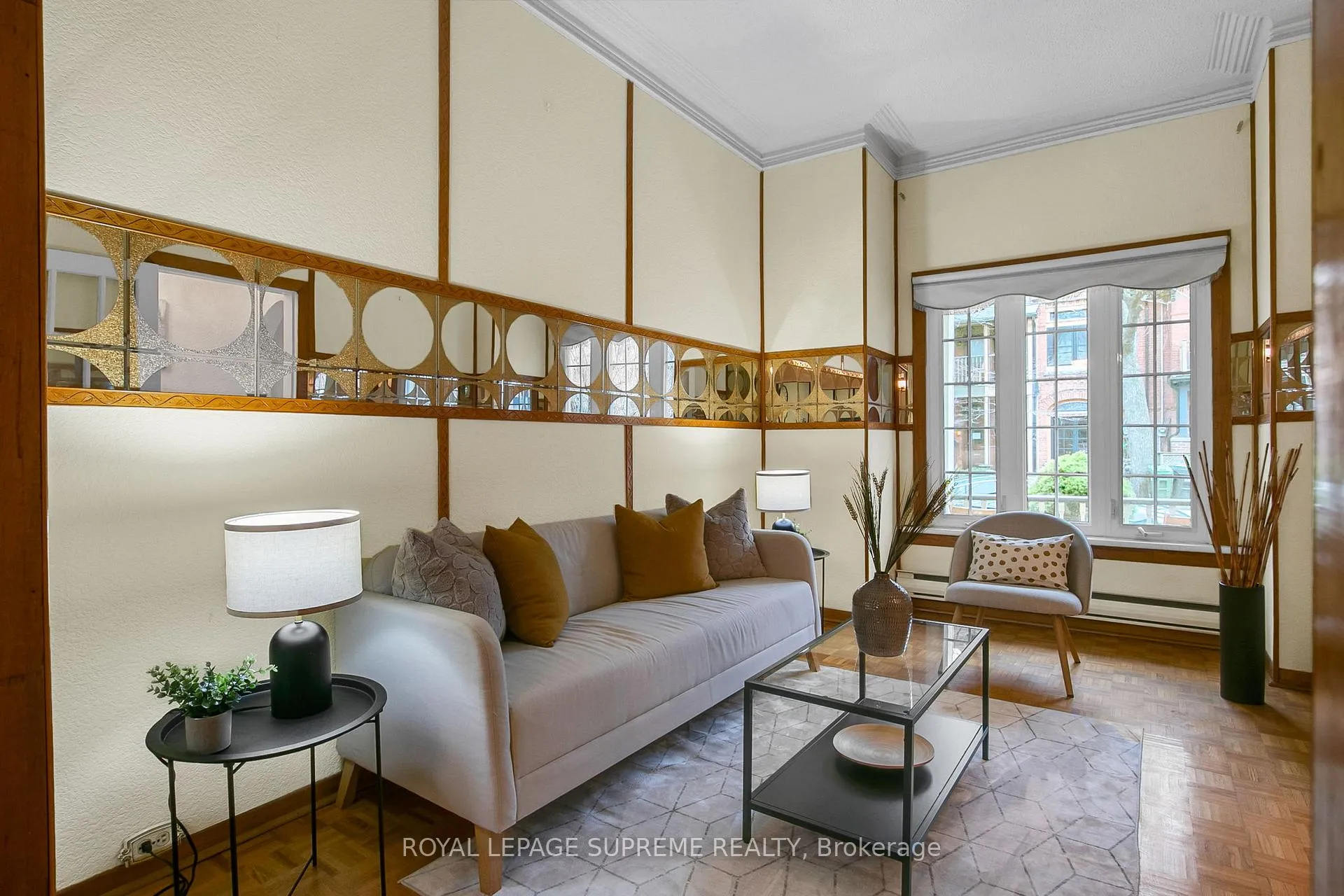 Photo 9 of 163 Beaconsfield Avenue, Toronto, Little Portugal — HOMEH