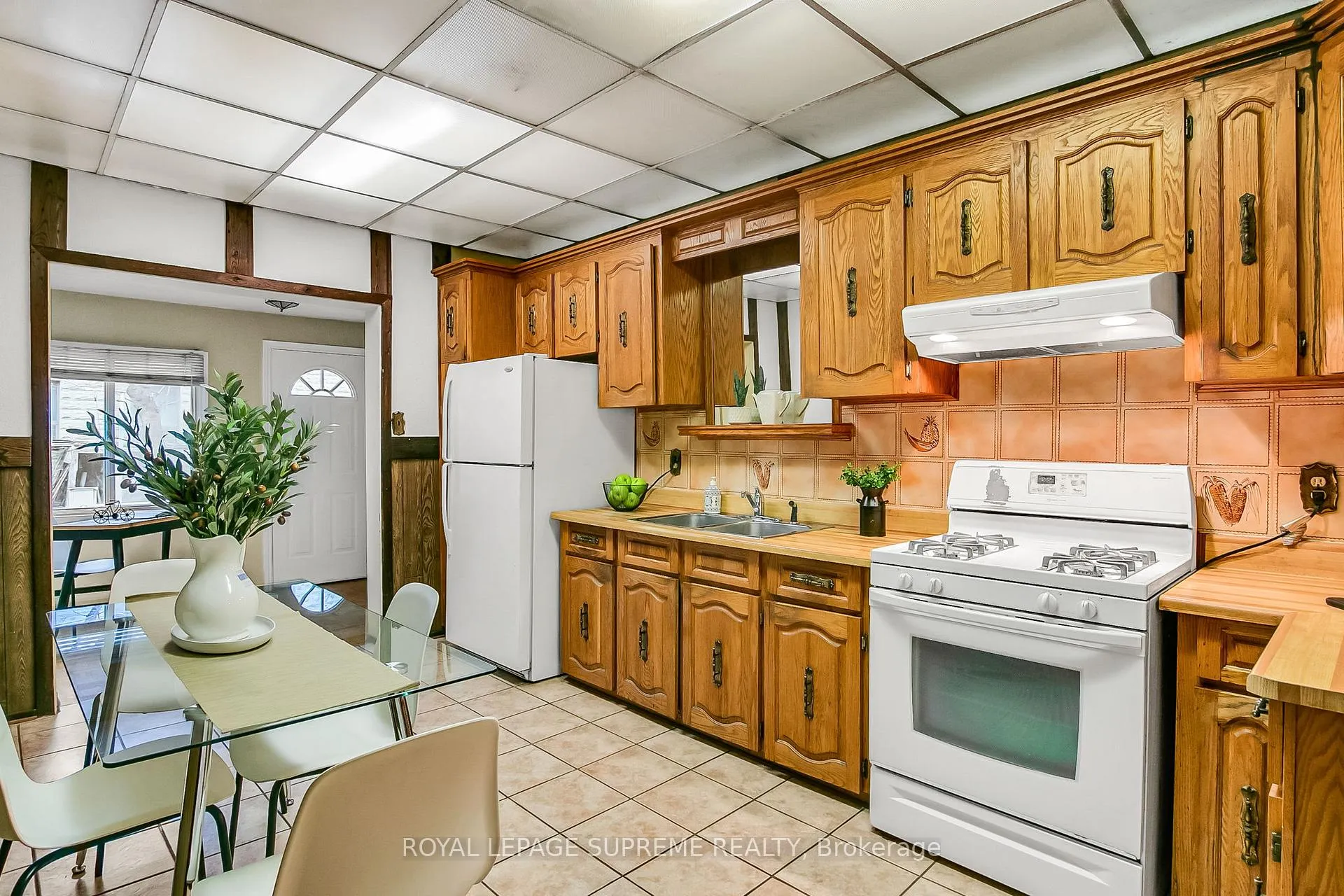 Photo 16 of 163 Beaconsfield Avenue, Toronto, Little Portugal — HOMEH