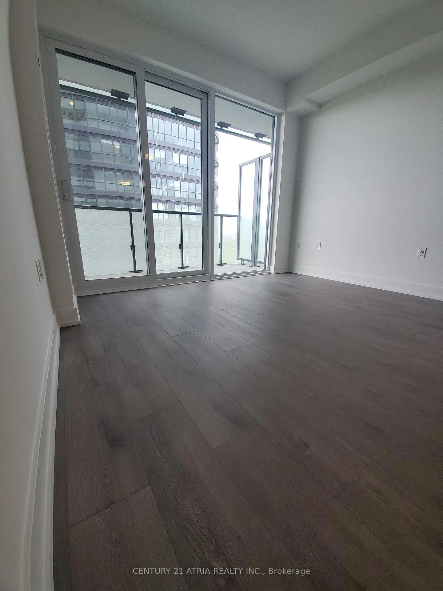 Photo 2 of Unit 2206, 575 Bloor Street E, Toronto, North St. James Town — HOMEH