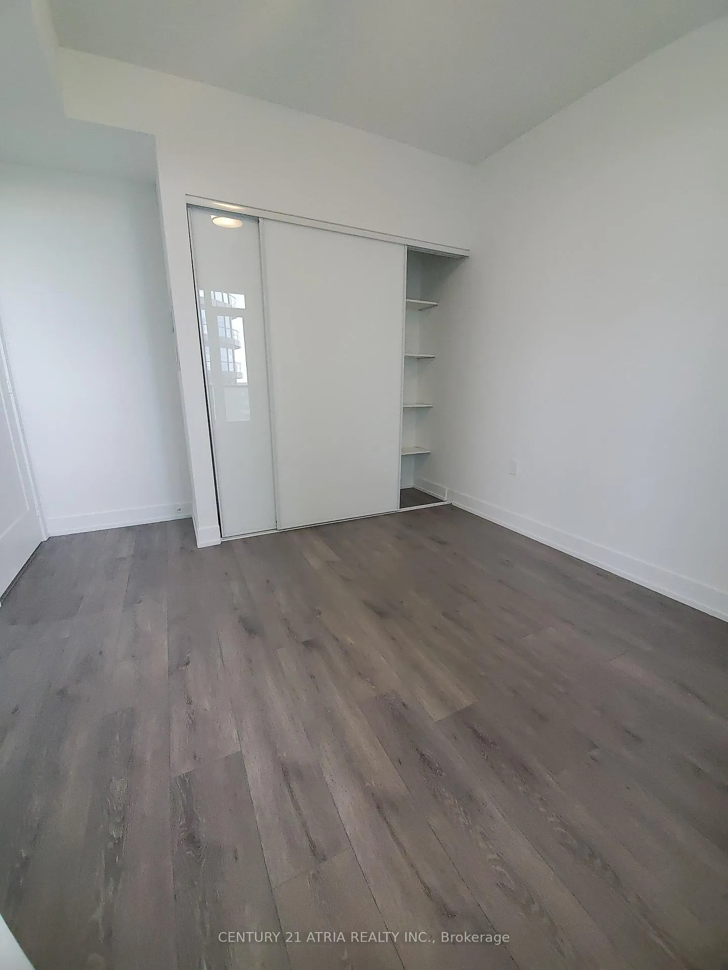 Photo 3 of Unit 2206, 575 Bloor Street E, Toronto, North St. James Town — HOMEH