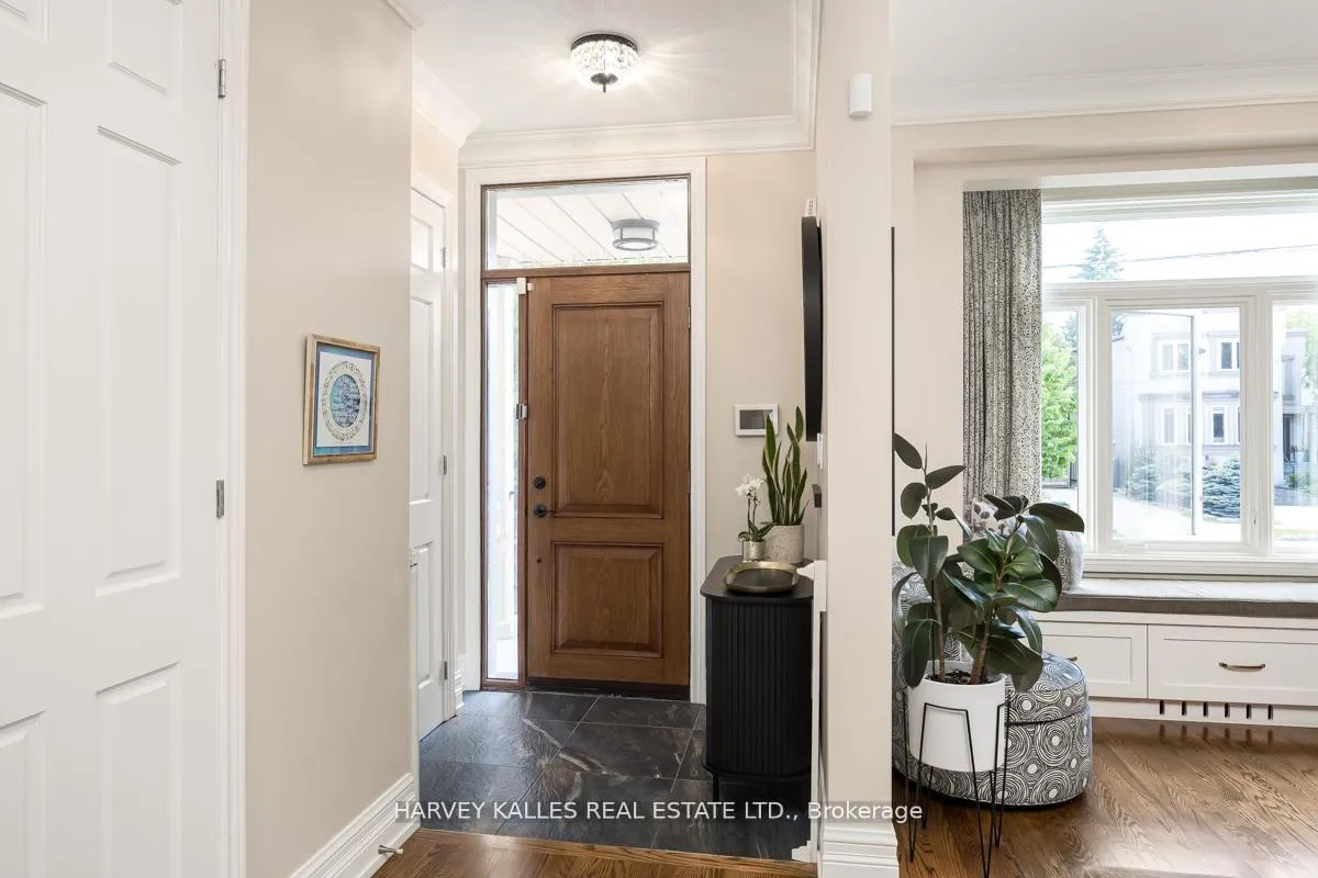 Photo 2 of 526 Melrose Avenue, Toronto, Bedford Park-Nortown — HOMEH