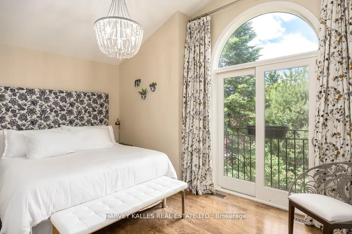 Photo 14 of 526 Melrose Avenue, Toronto, Bedford Park-Nortown — HOMEH
