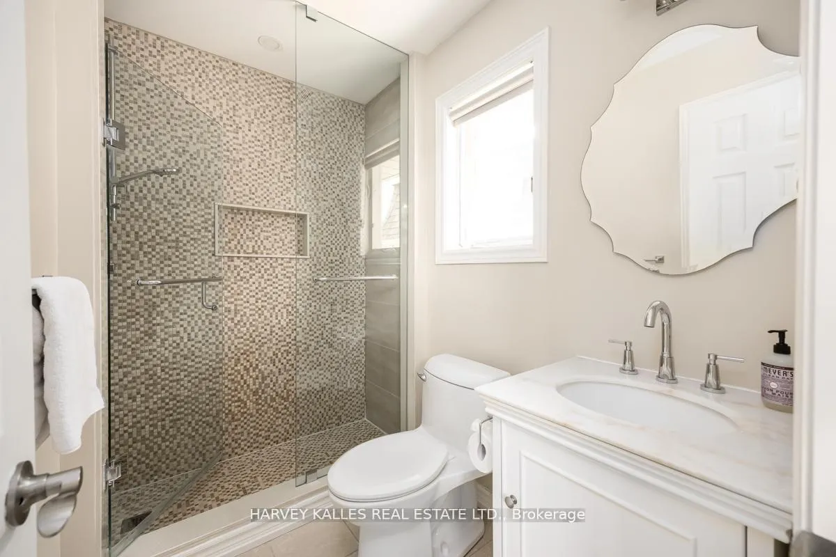 Photo 17 of 526 Melrose Avenue, Toronto, Bedford Park-Nortown — HOMEH
