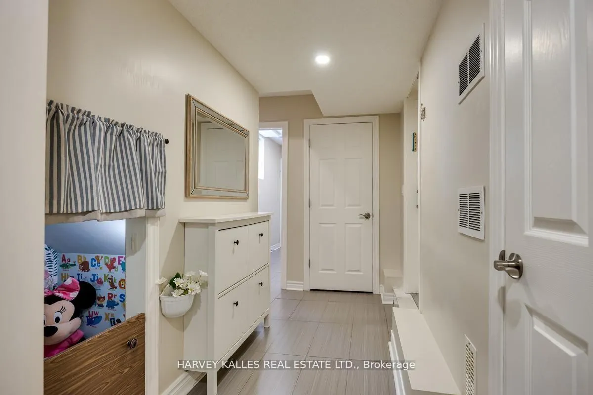 Photo 29 of 526 Melrose Avenue, Toronto, Bedford Park-Nortown — HOMEH