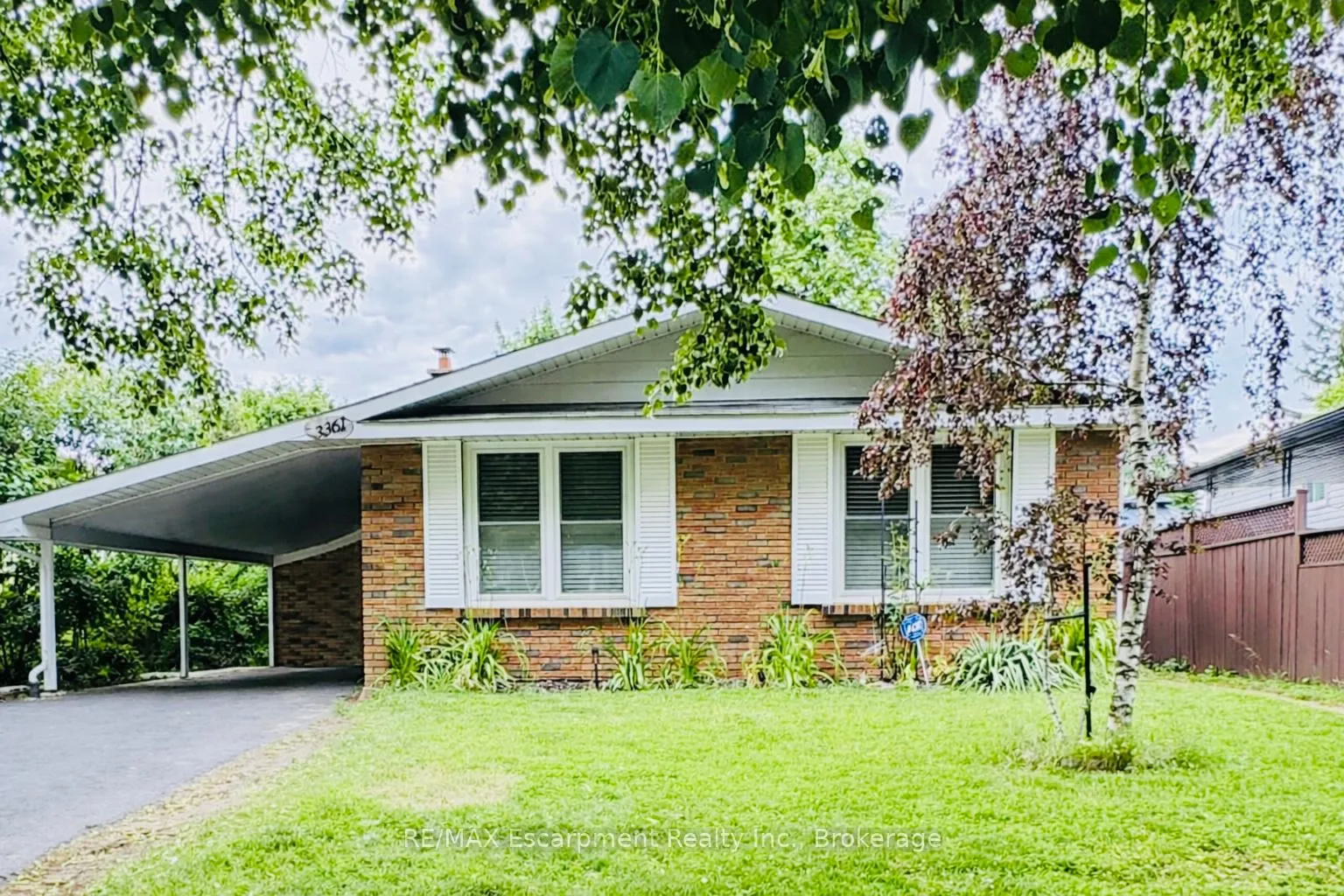 Photo 1 of 3361 Rexway Drive, Burlington, Roseland — HOMEH