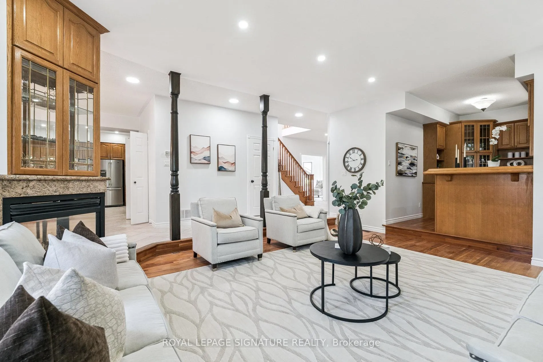 Photo 7 of 12 Mccullough Court, Barrie, South Shore — HOMEH