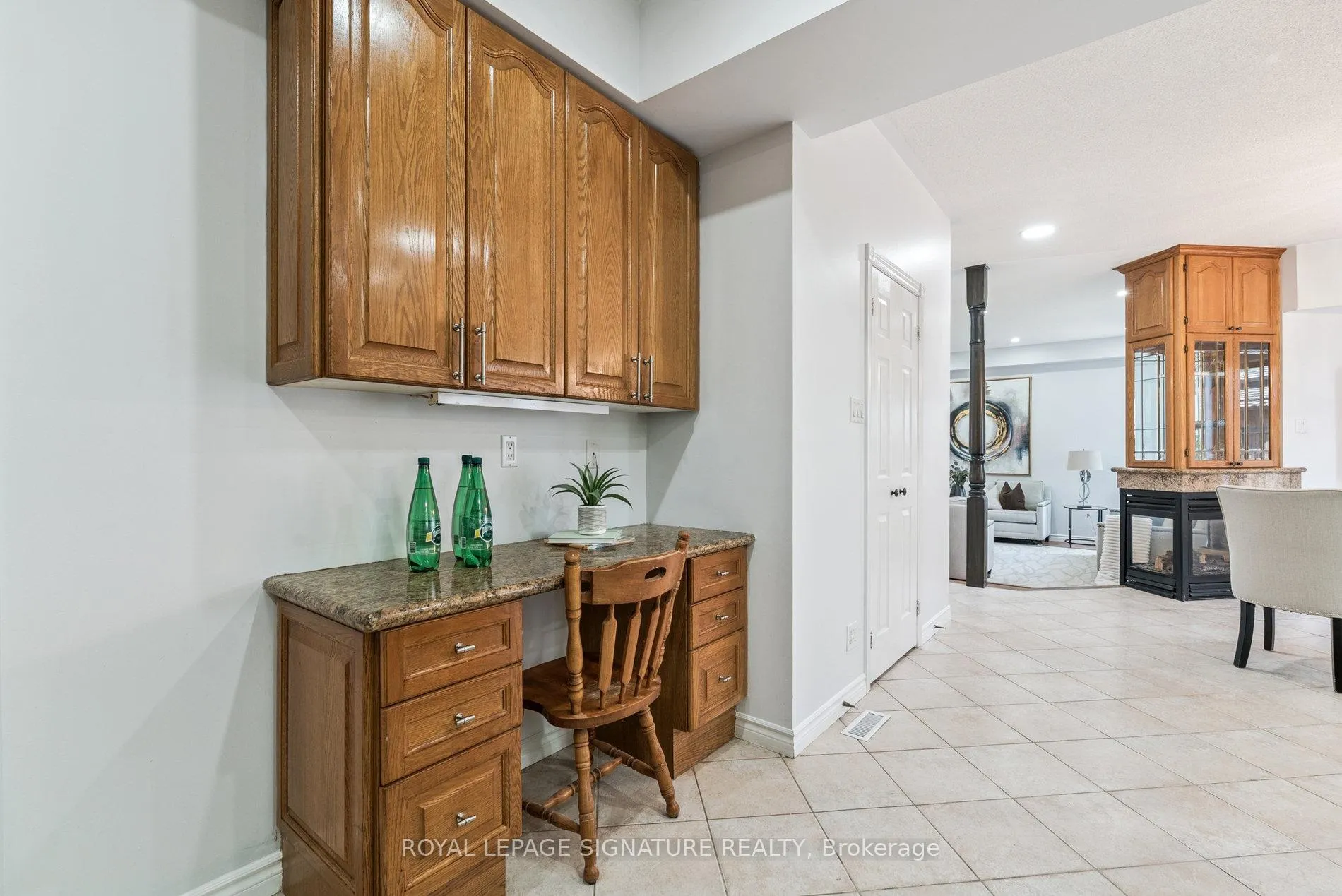 Photo 12 of 12 Mccullough Court, Barrie, South Shore — HOMEH