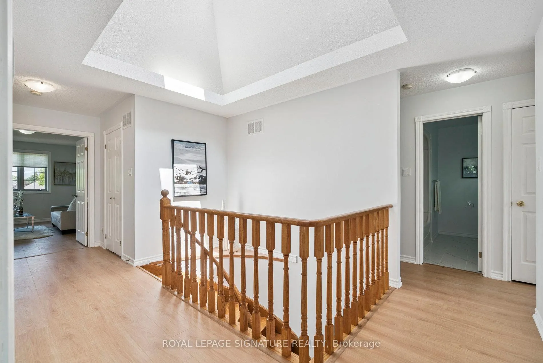 Photo 18 of 12 Mccullough Court, Barrie, South Shore — HOMEH