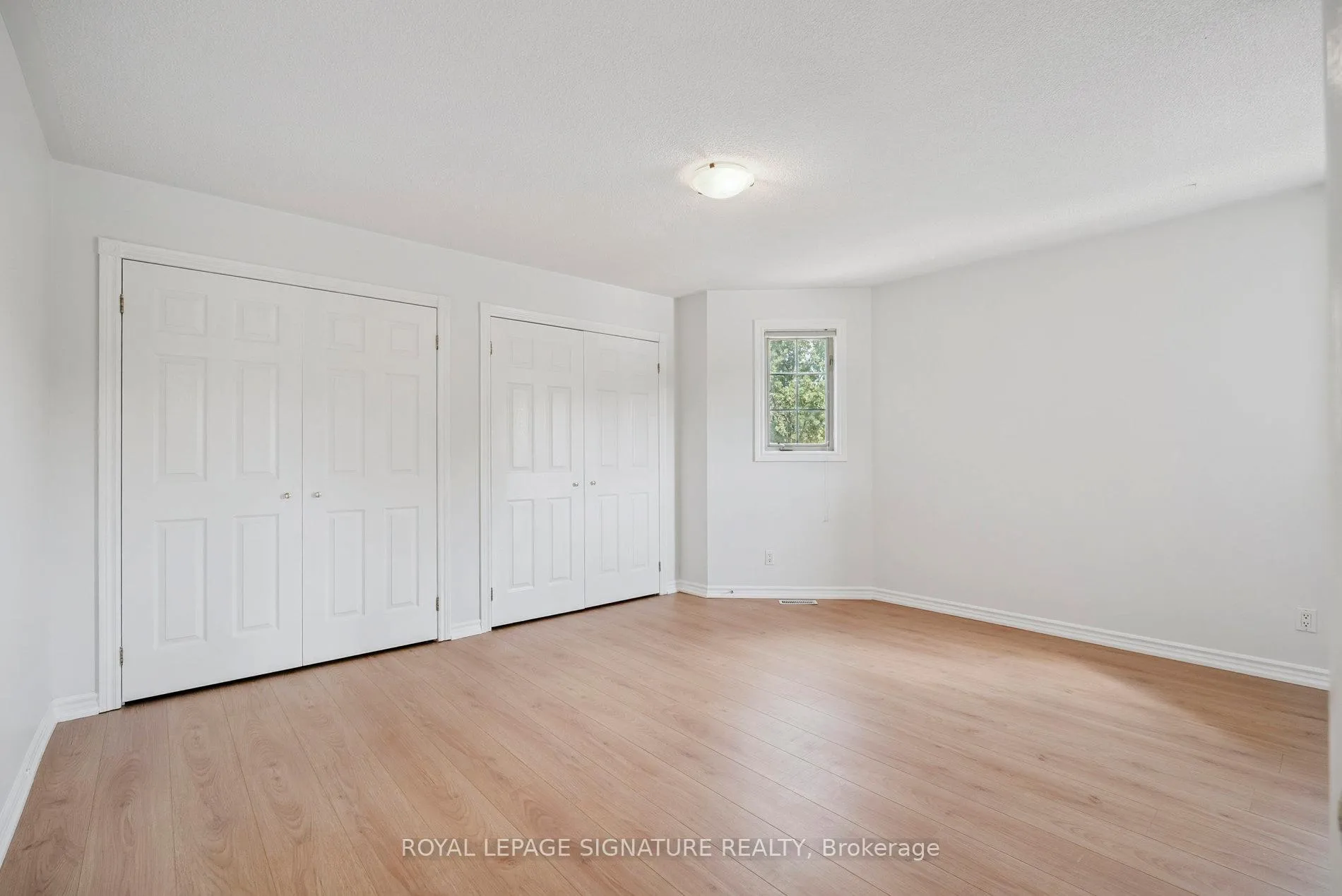 Photo 29 of 12 Mccullough Court, Barrie, South Shore — HOMEH