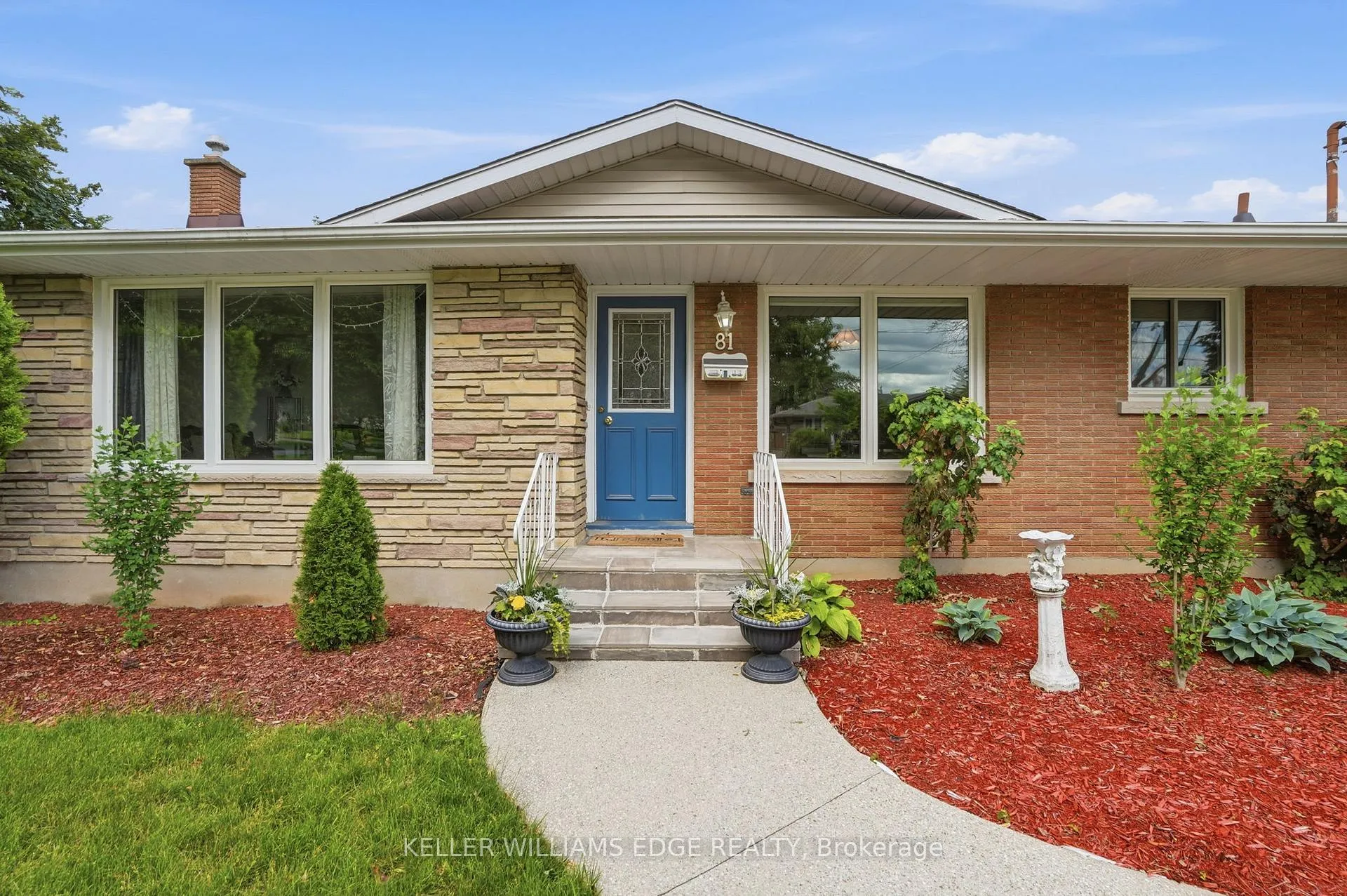 Photo 5 of 81 Leaside Drive, St. Catharines, Carlton/Bunting — HOMEH
