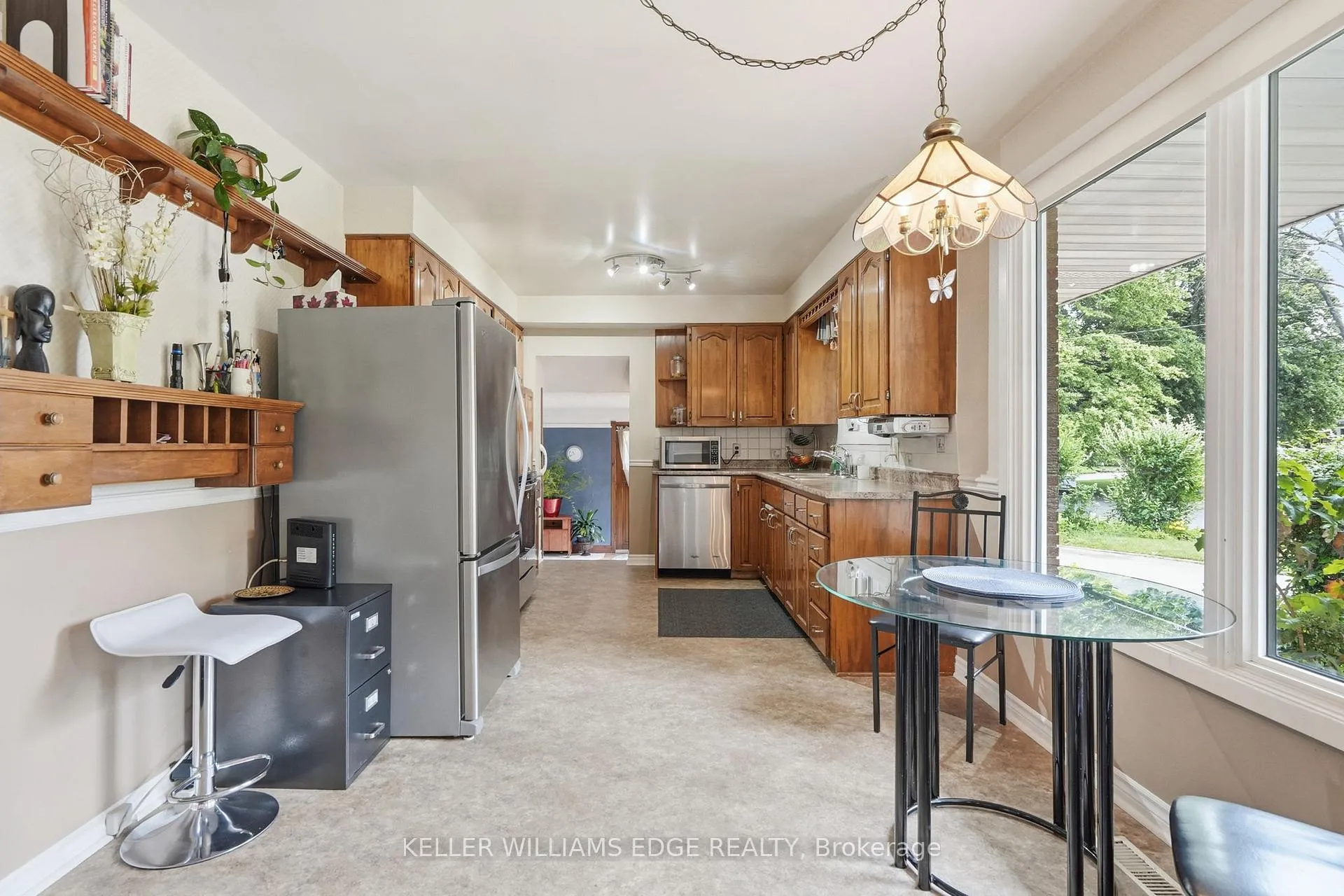 Photo 12 of 81 Leaside Drive, St. Catharines, Carlton/Bunting — HOMEH