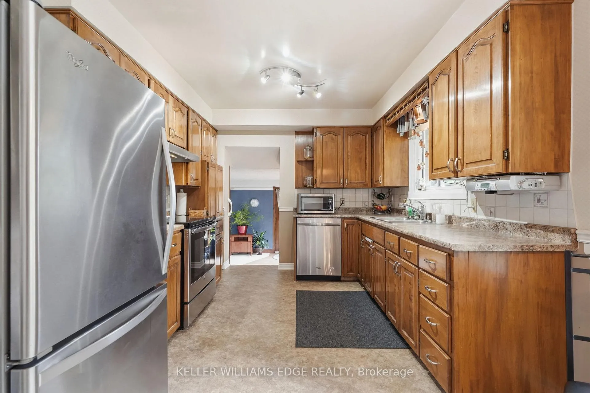 Photo 14 of 81 Leaside Drive, St. Catharines, Carlton/Bunting — HOMEH