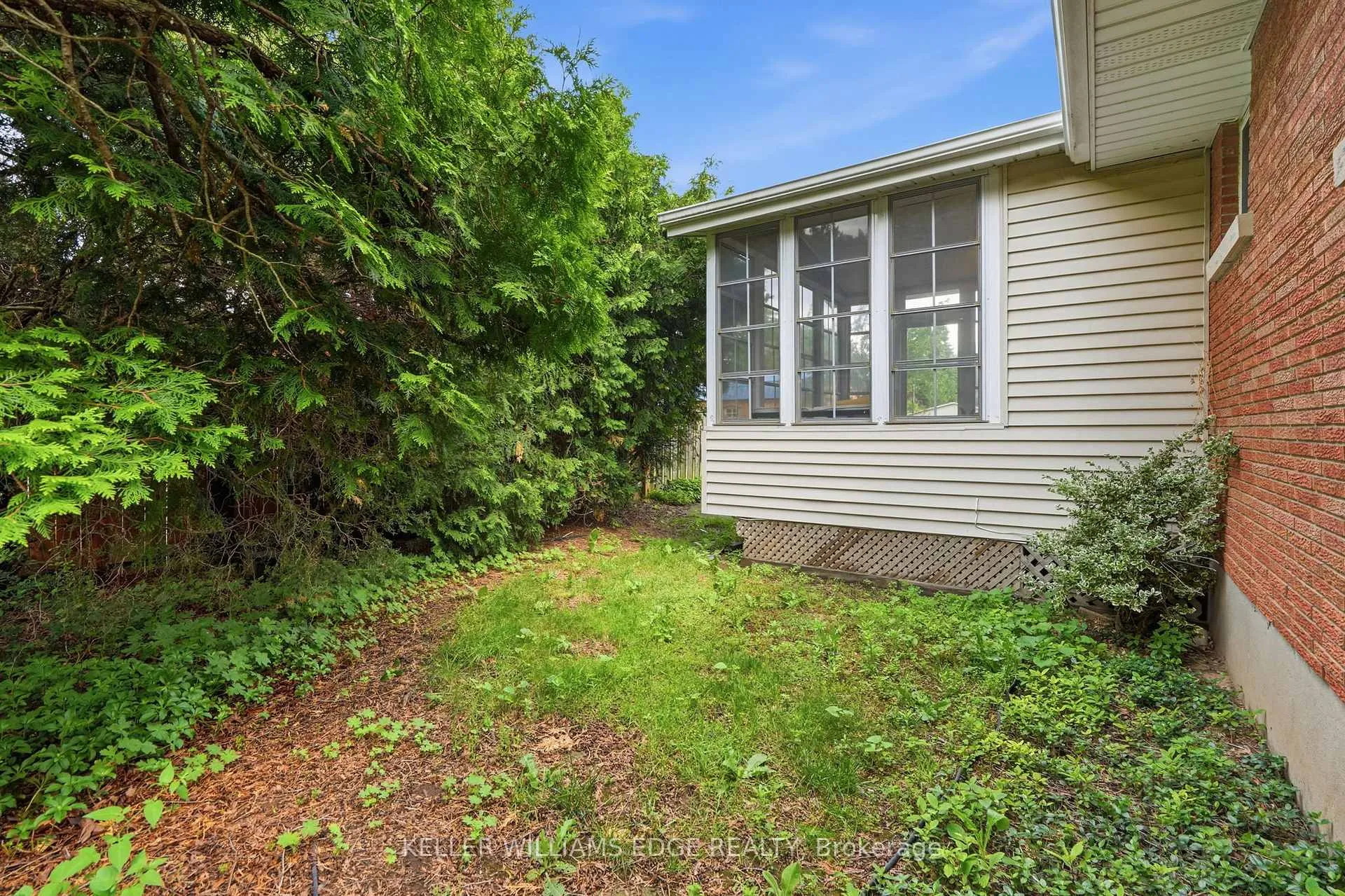 Photo 50 of 81 Leaside Drive, St. Catharines, Carlton/Bunting — HOMEH