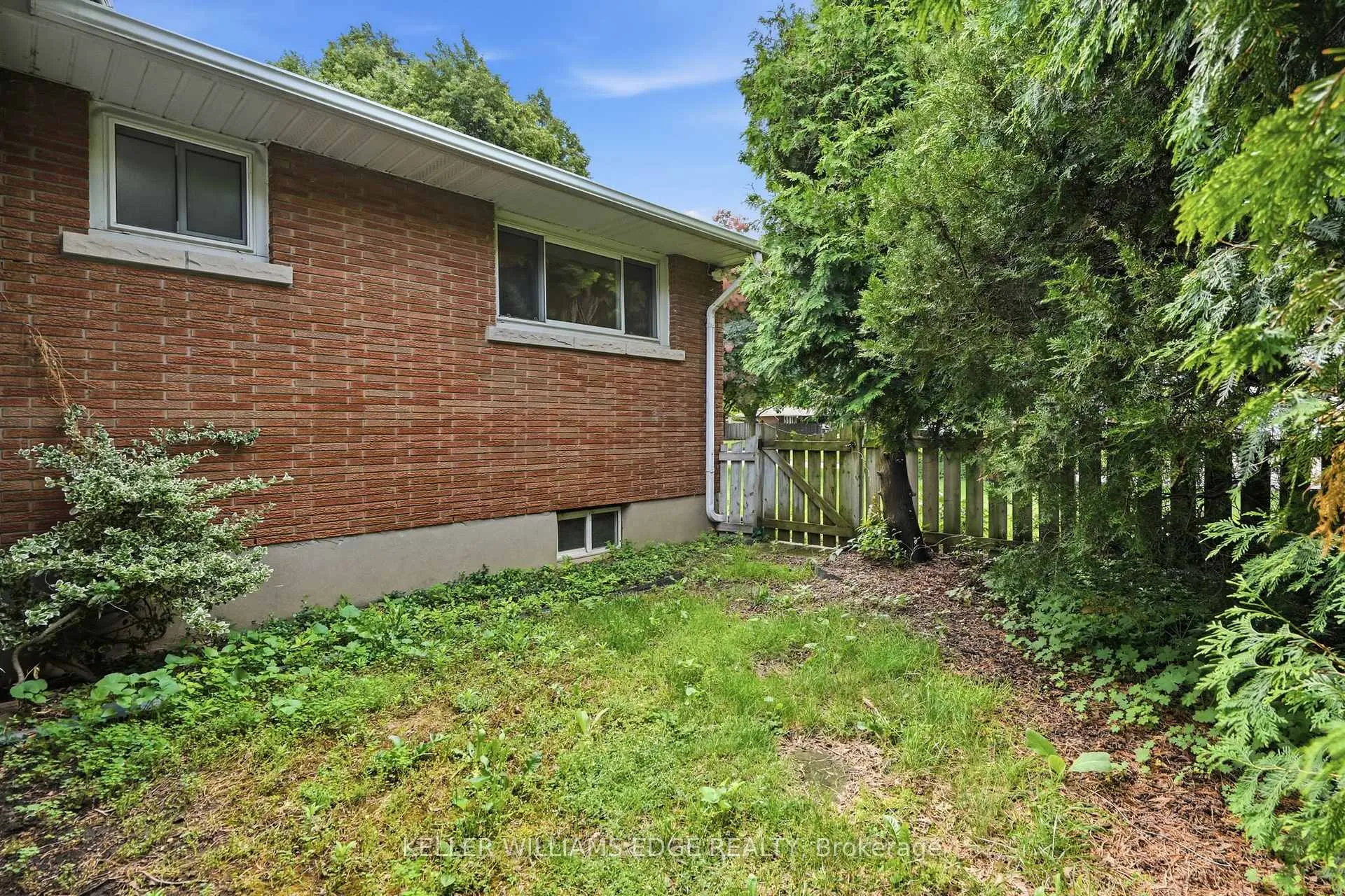 Photo 52 of 81 Leaside Drive, St. Catharines, Carlton/Bunting — HOMEH