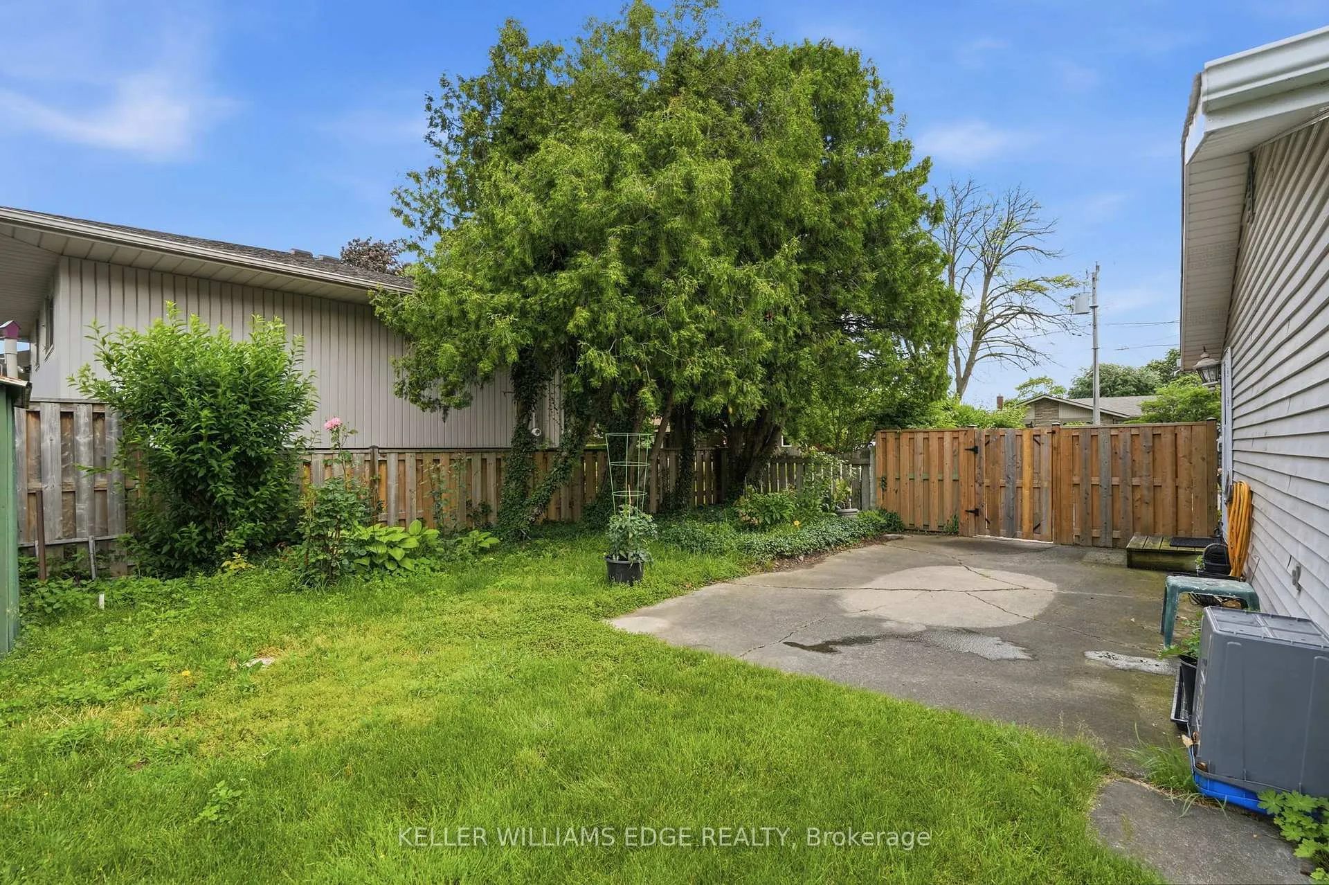 Photo 54 of 81 Leaside Drive, St. Catharines, Carlton/Bunting — HOMEH
