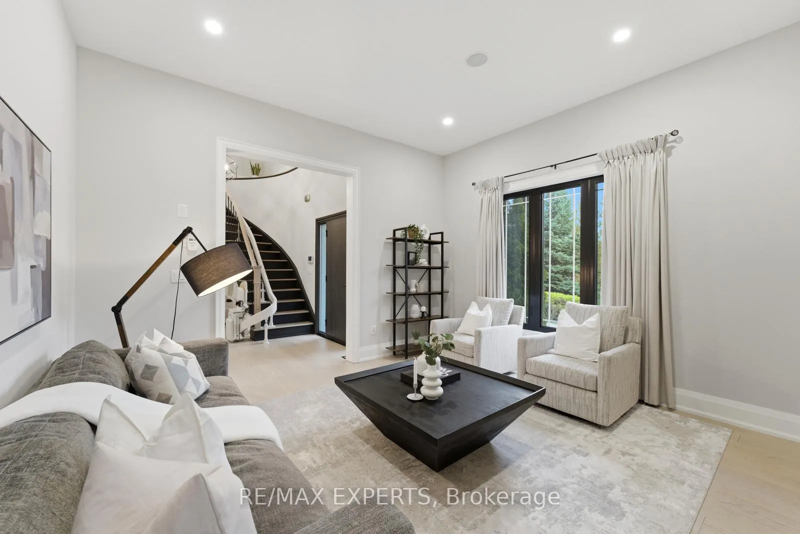 Photo 13 of 56 Mapledown Way, Vaughan, Rural Vaughan — HOMEH
