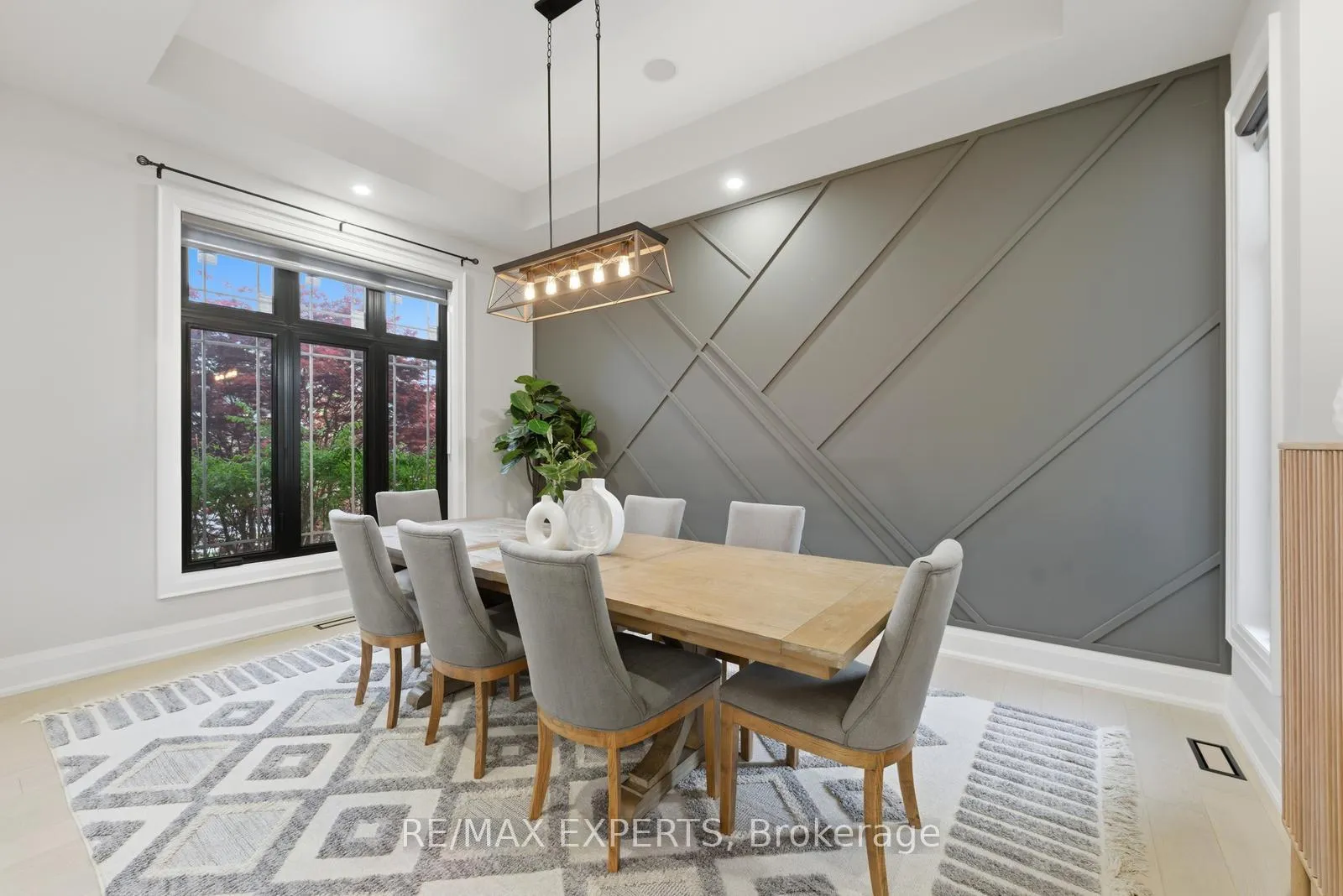Photo 15 of 56 Mapledown Way, Vaughan, Rural Vaughan — HOMEH