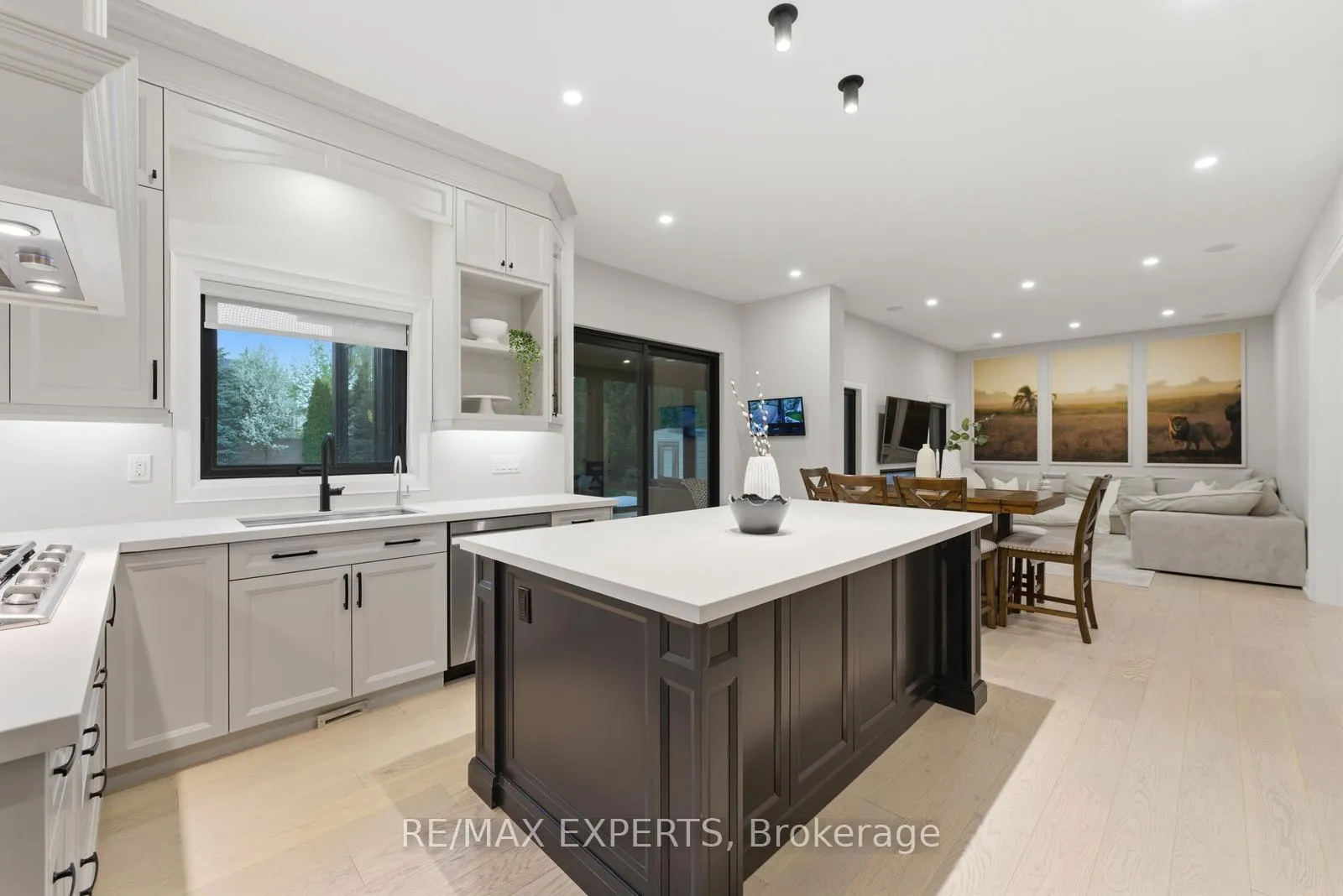 Photo 19 of 56 Mapledown Way, Vaughan, Rural Vaughan — HOMEH