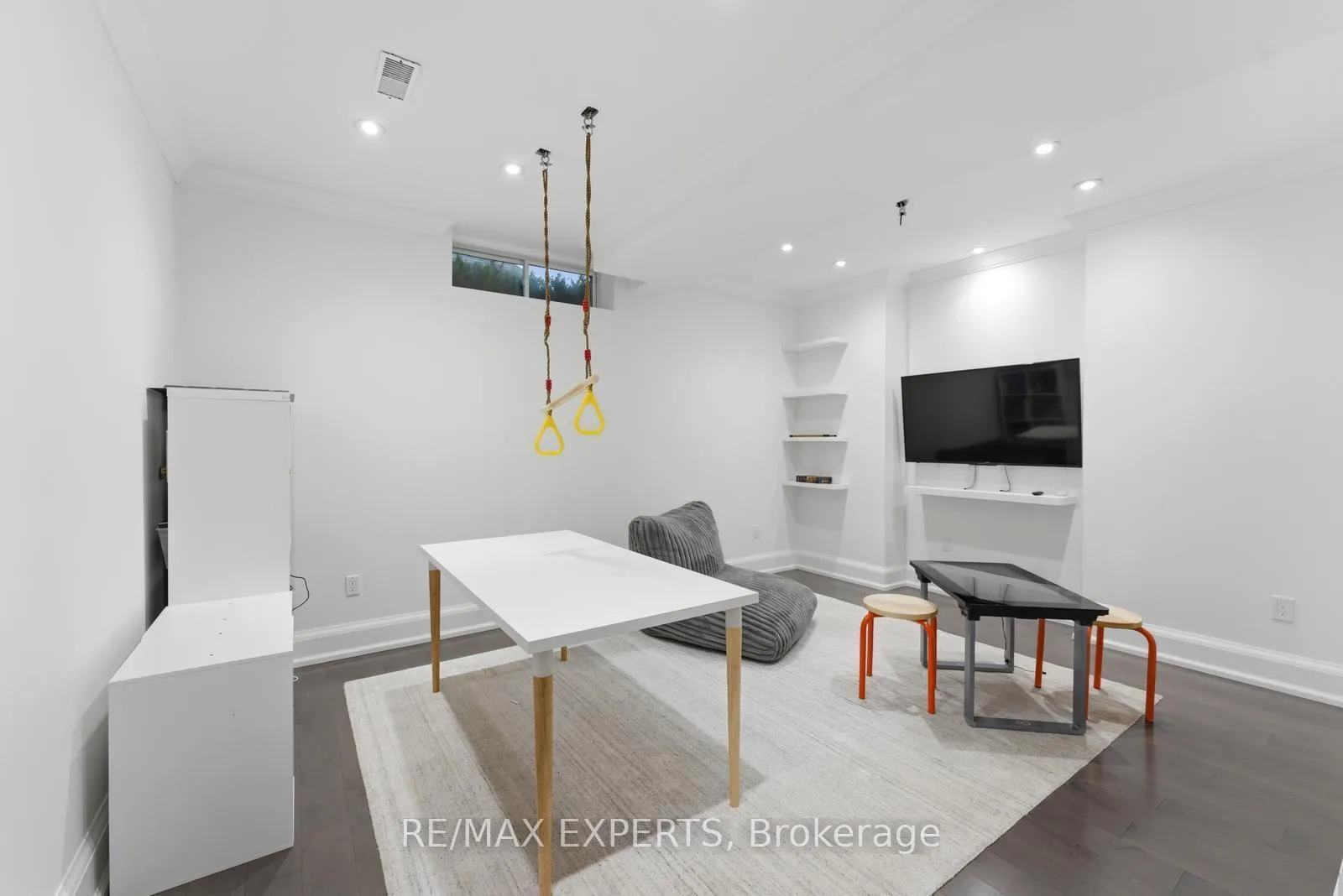 Photo 43 of 56 Mapledown Way, Vaughan, Rural Vaughan — HOMEH