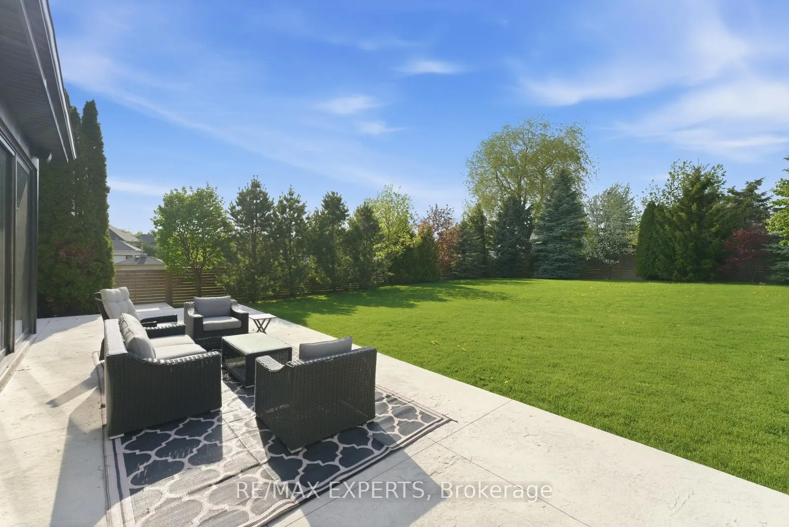 Photo 44 of 56 Mapledown Way, Vaughan, Rural Vaughan — HOMEH