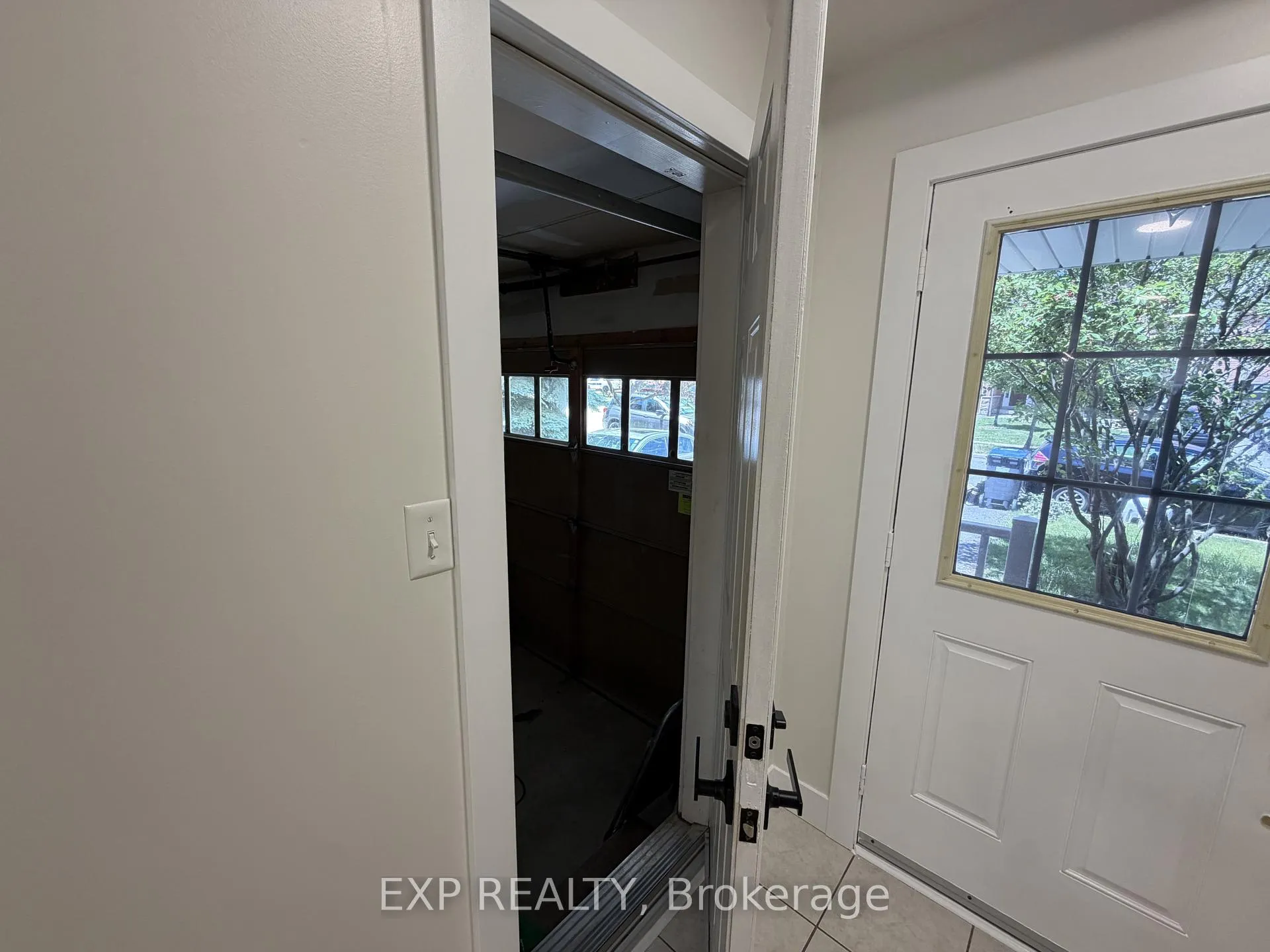 Photo 9 of 3964 Stardust Drive, Mississauga, Churchill Meadows — HOMEH