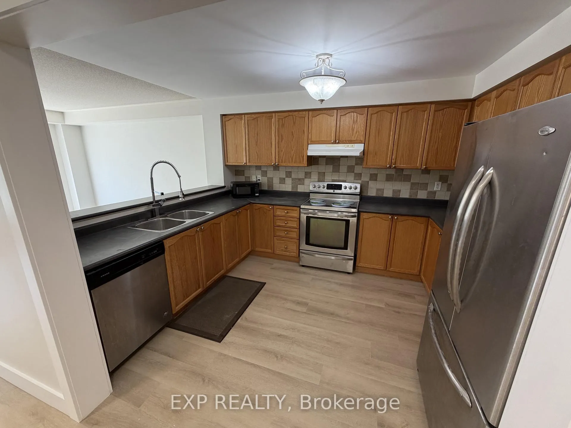 Photo 10 of 3964 Stardust Drive, Mississauga, Churchill Meadows — HOMEH