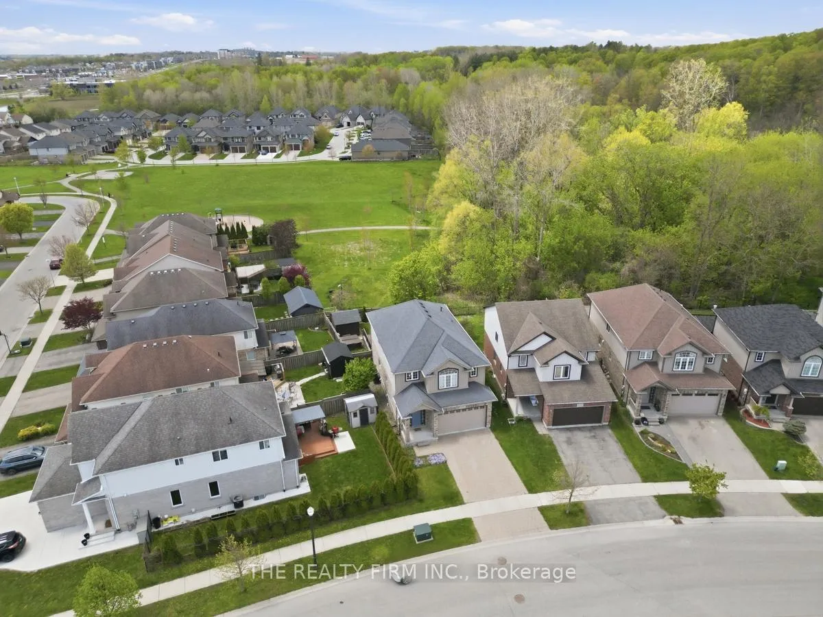 Photo 5 of 2019 Springridge Drive, London, North C — HOMEH