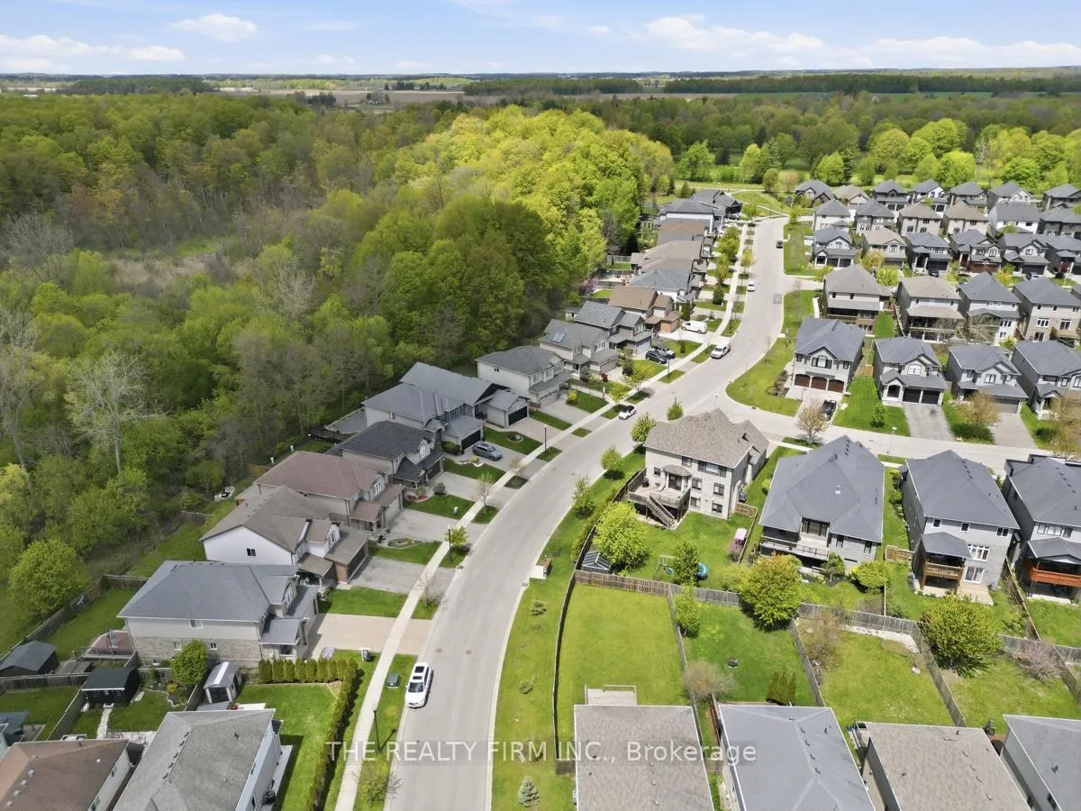 Photo 6 of 2019 Springridge Drive, London, North C — HOMEH