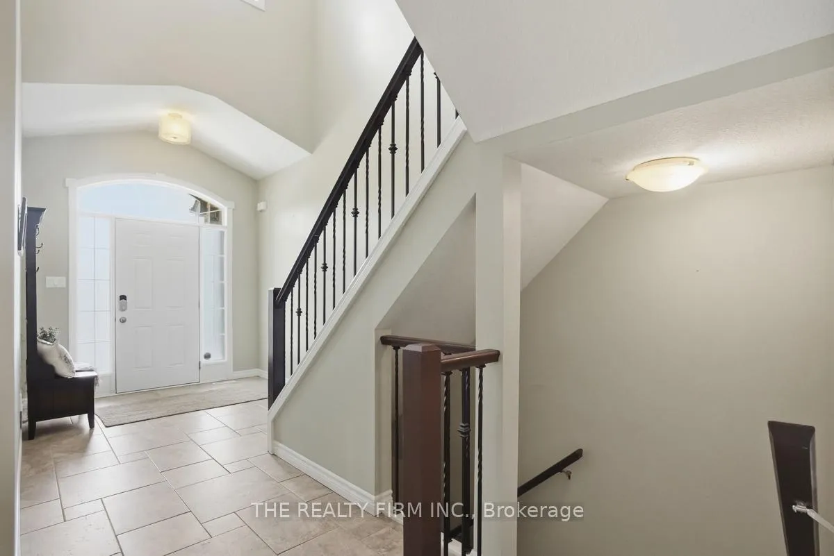 Photo 11 of 2019 Springridge Drive, London, North C — HOMEH