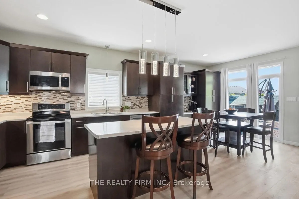 Photo 18 of 2019 Springridge Drive, London, North C — HOMEH