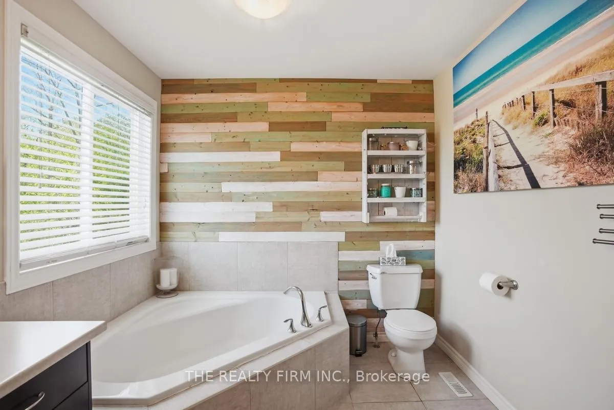 Photo 36 of 2019 Springridge Drive, London, North C — HOMEH