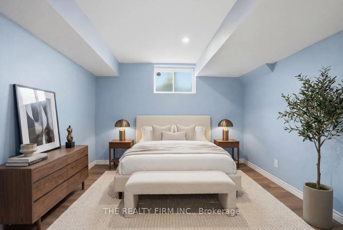 Photo 40 of 2019 Springridge Drive, London, North C — HOMEH