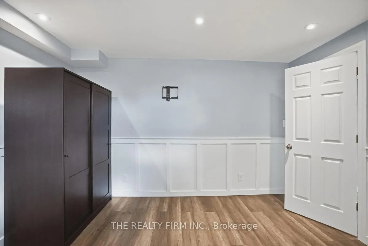 Photo 43 of 2019 Springridge Drive, London, North C — HOMEH