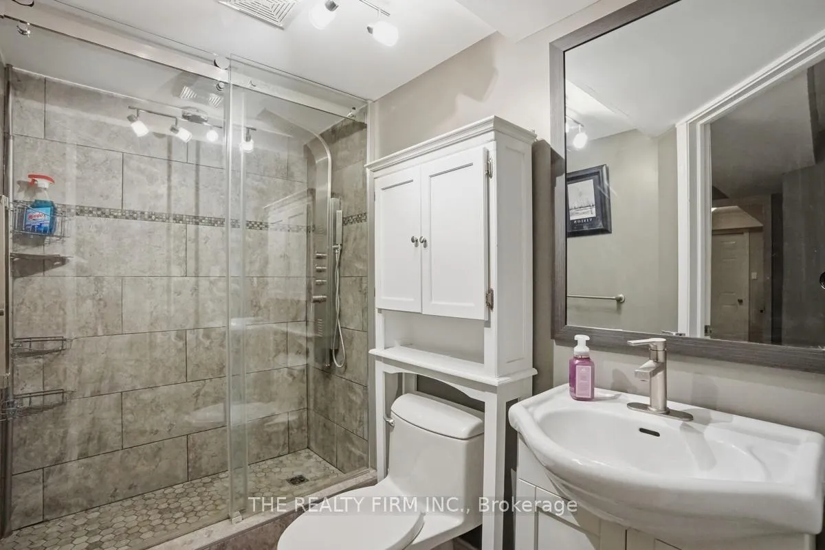 Photo 44 of 2019 Springridge Drive, London, North C — HOMEH